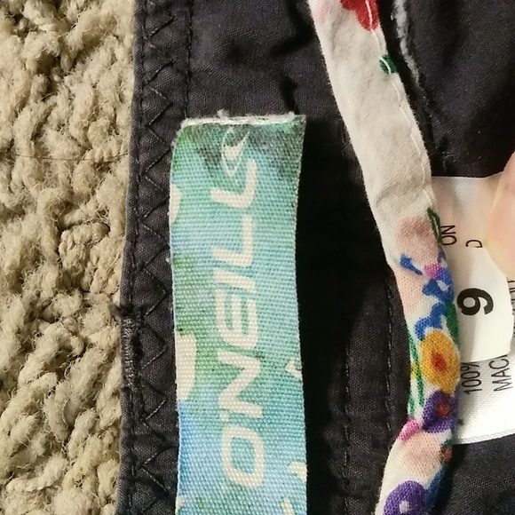O'Neill shorts size 9 - Picture 2 of 4
